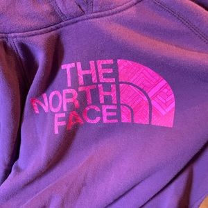 The North Face Women’s sweatshirt